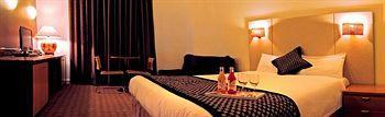 Golden Pebble Hotel