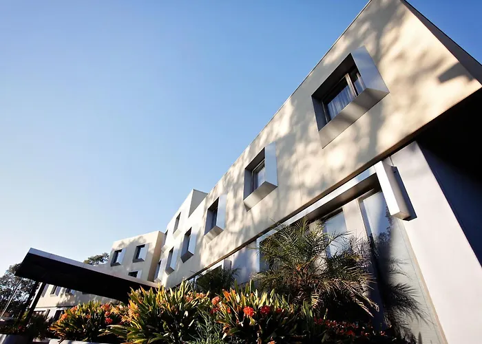 Golden Pebble Hotel