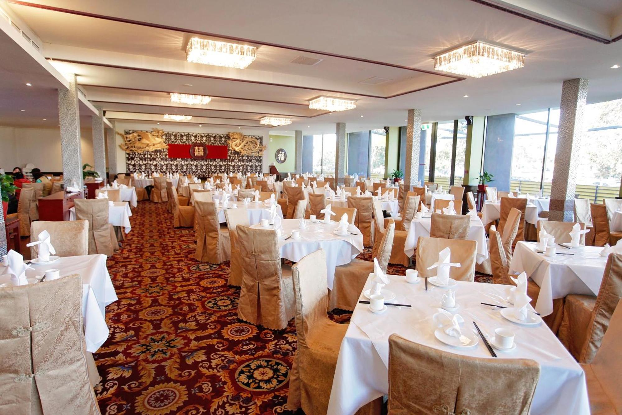 Golden Pebble Hotel 4*