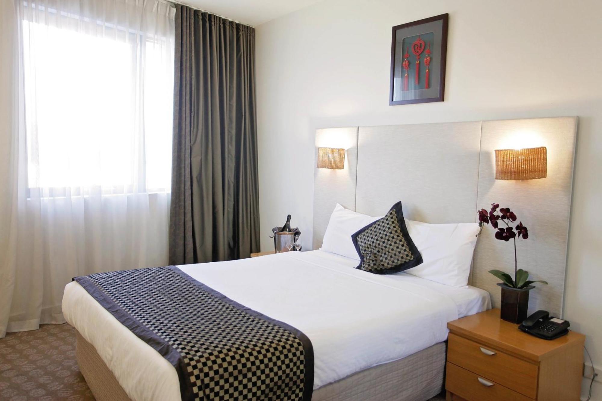 Hotel Golden Pebble 4*