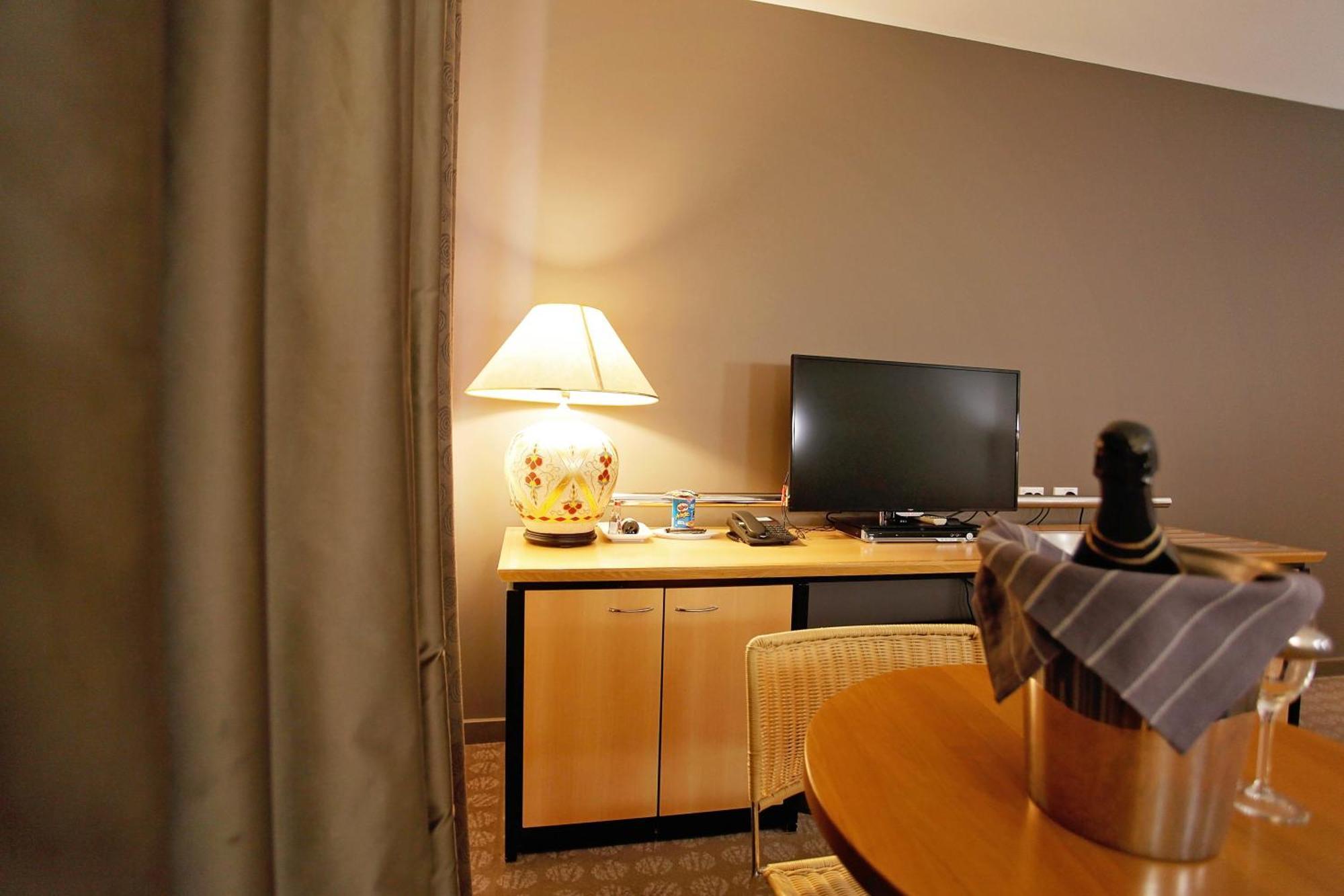 Hotel Golden Pebble