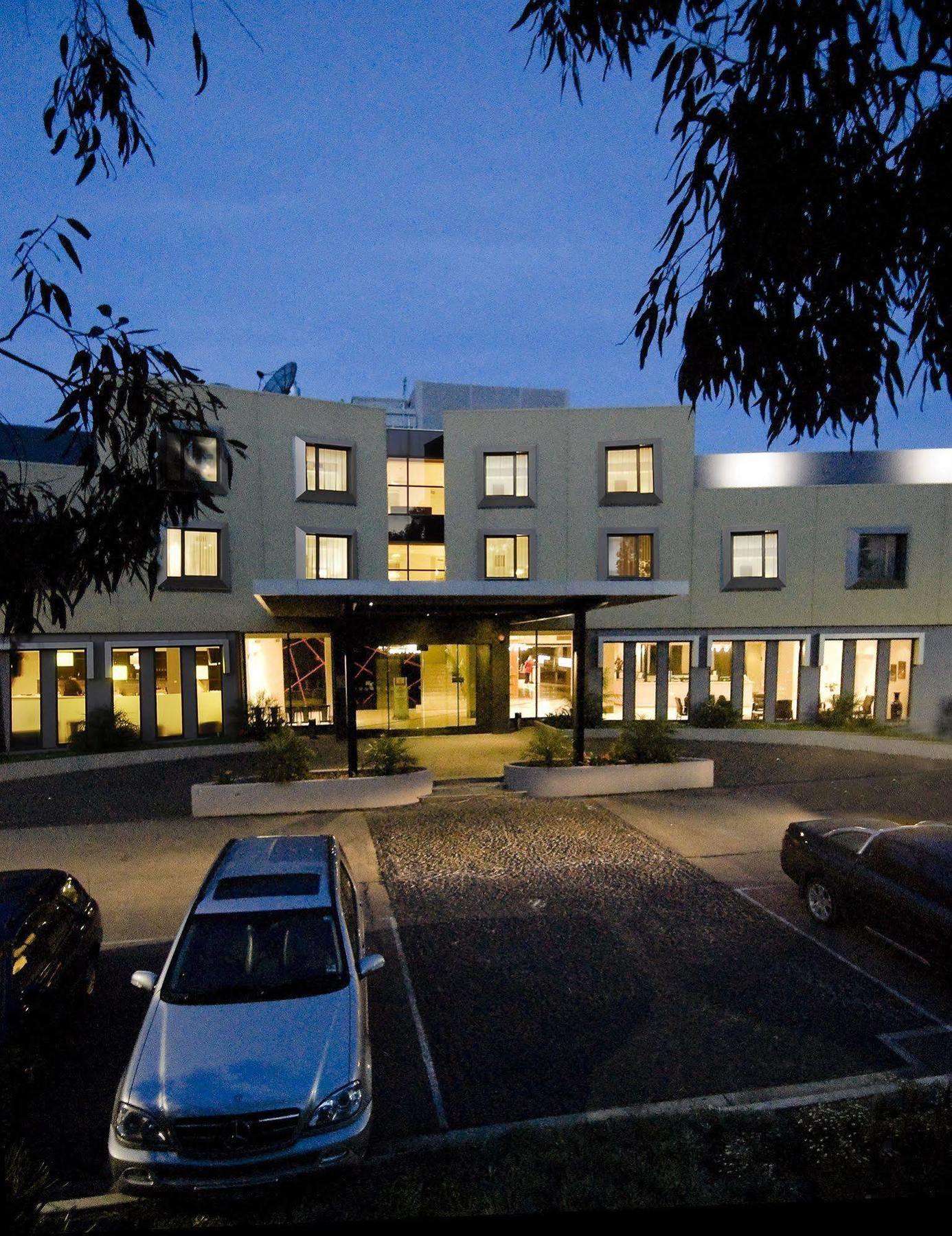 Hotel Golden Pebble Wantirna